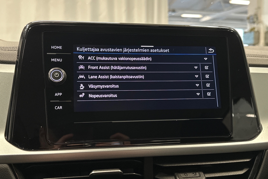 Volkswagen T-Roc vaihtoauto