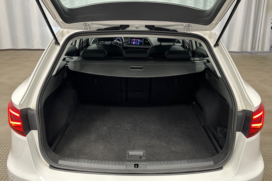 SEAT Leon Sportstourer vaihtoauto