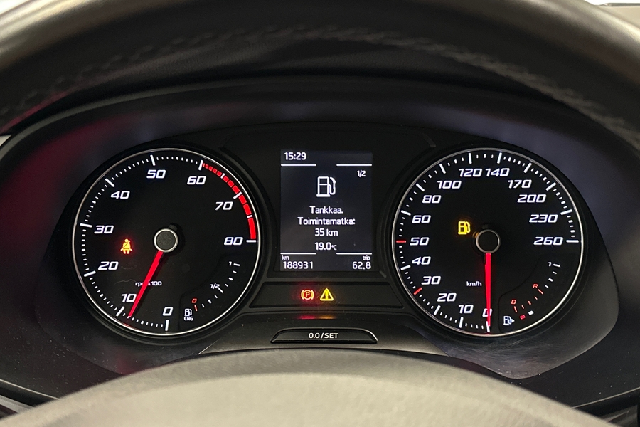 SEAT Leon Sportstourer vaihtoauto