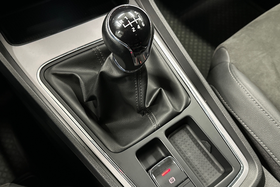 SEAT Leon Sportstourer vaihtoauto