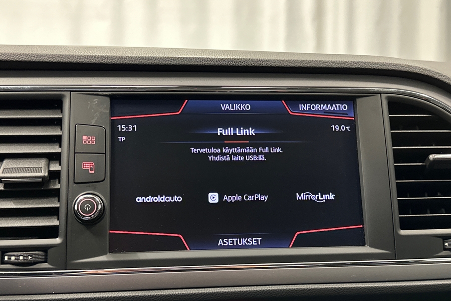 SEAT Leon Sportstourer vaihtoauto