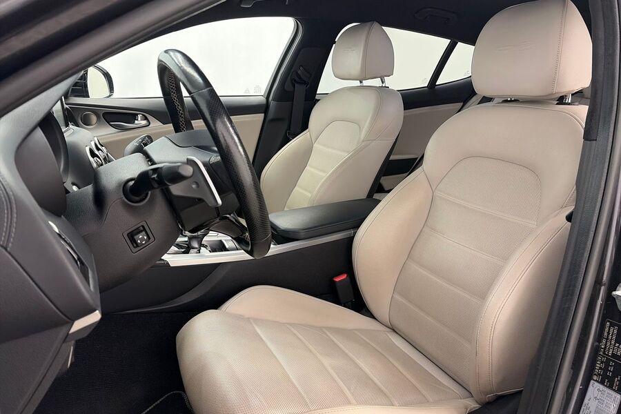 Kia Stinger vaihtoauto