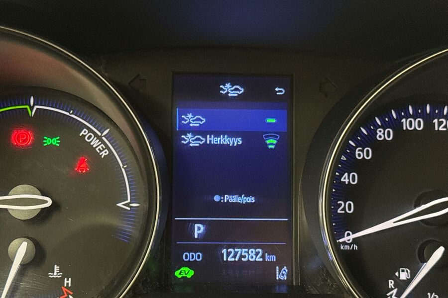 Toyota C-HR vaihtoauto