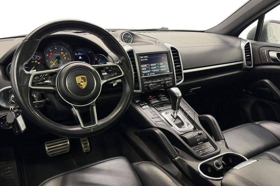 Porsche Cayenne vaihtoauto