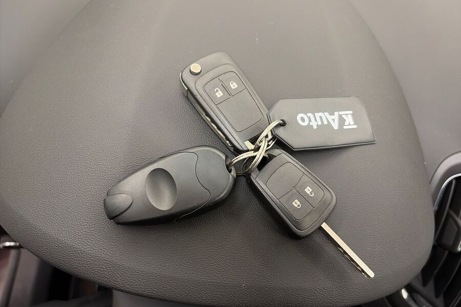 Opel Zafira Tourer vaihtoauto