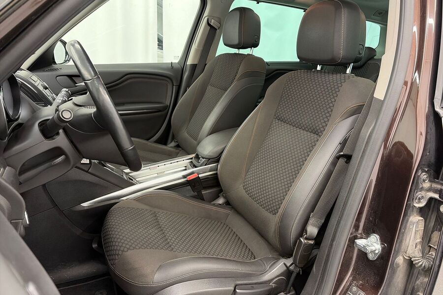 Opel Zafira Tourer vaihtoauto