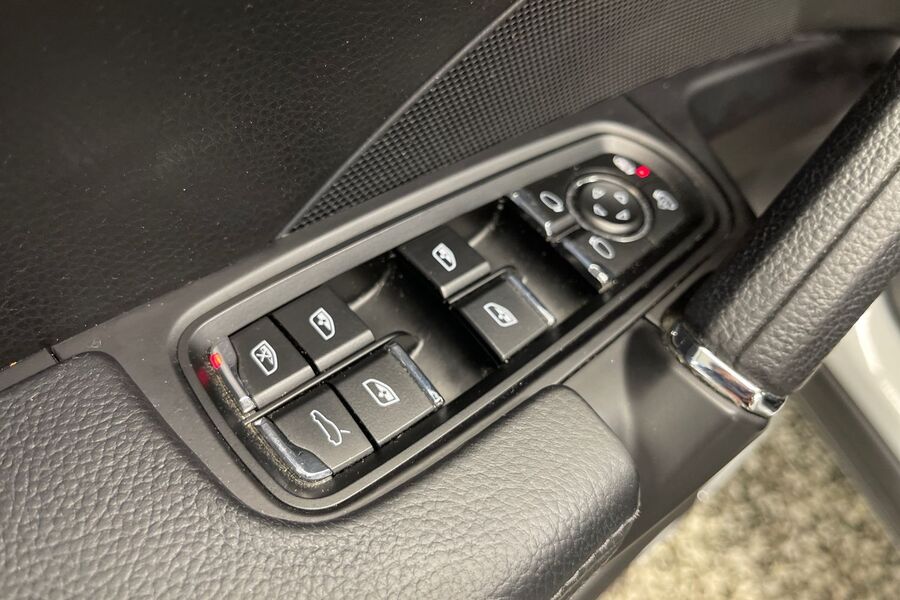 Porsche Cayenne vaihtoauto