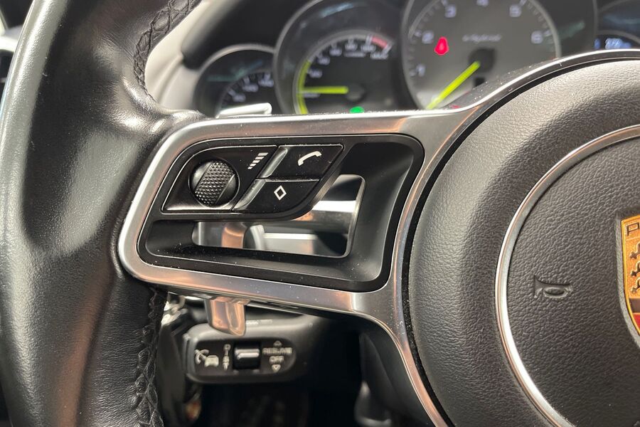 Porsche Cayenne vaihtoauto