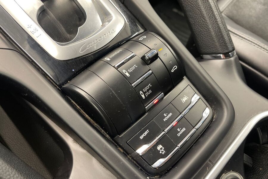 Porsche Cayenne vaihtoauto