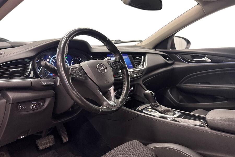 Opel Insignia vaihtoauto