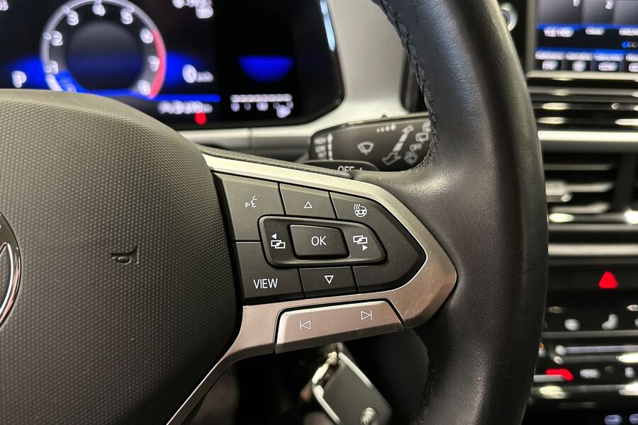 Volkswagen T-Roc vaihtoauto