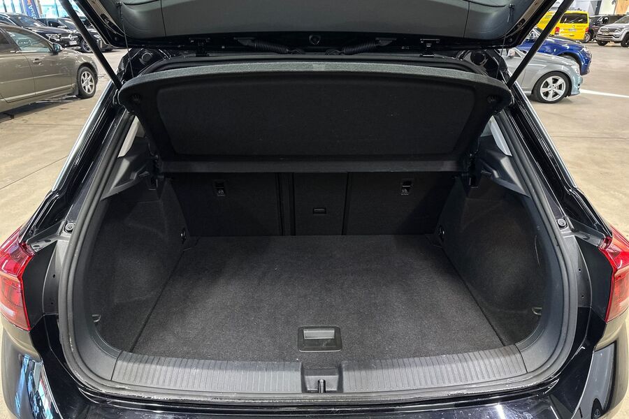 Volkswagen T-Roc vaihtoauto