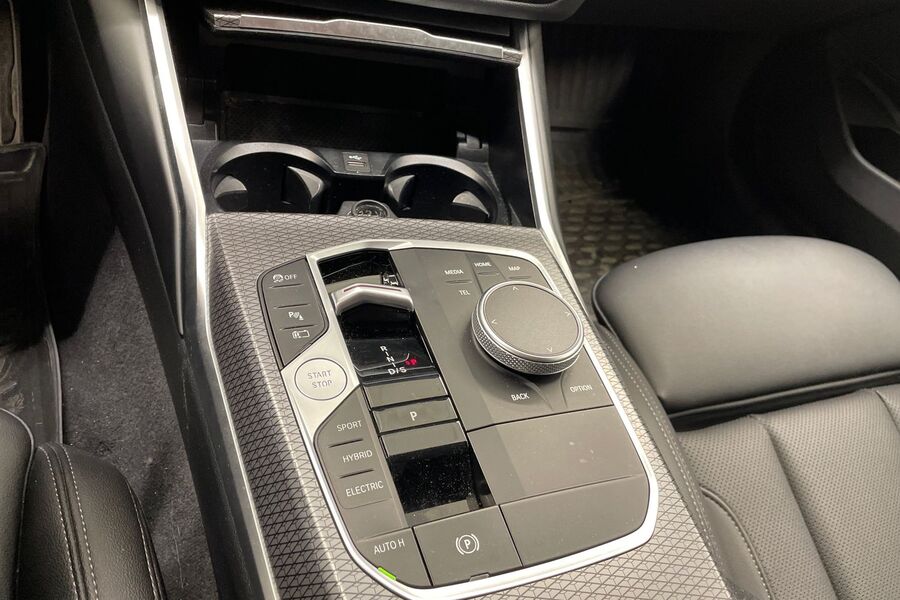 BMW 330 vaihtoauto
