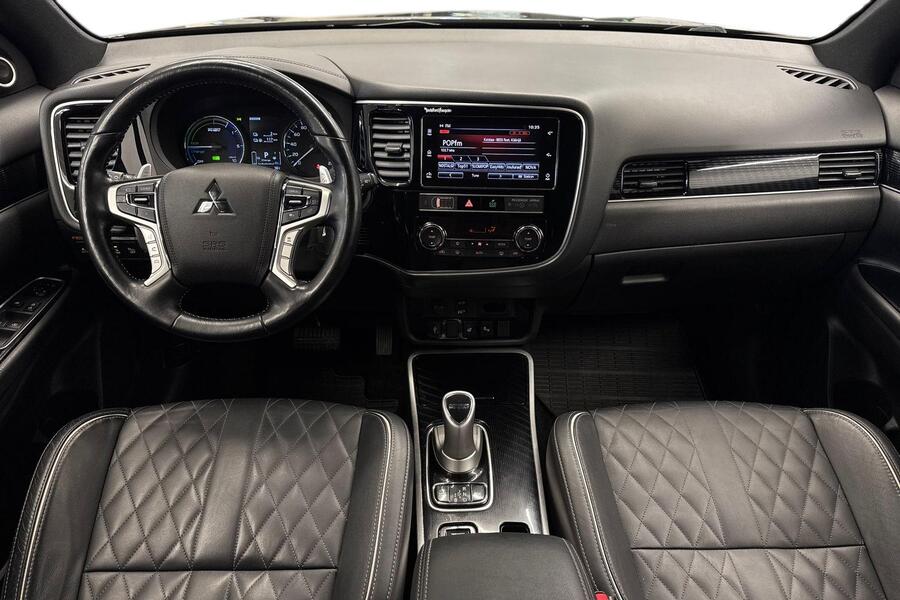 Mitsubishi Outlander PHEV vaihtoauto