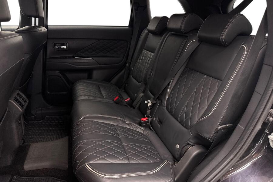 Mitsubishi Outlander PHEV vaihtoauto