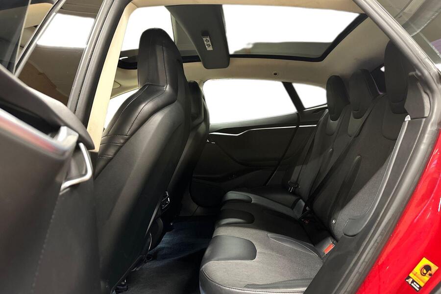 Tesla Model S vaihtoauto