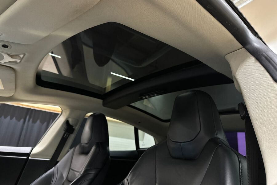 Tesla Model S vaihtoauto