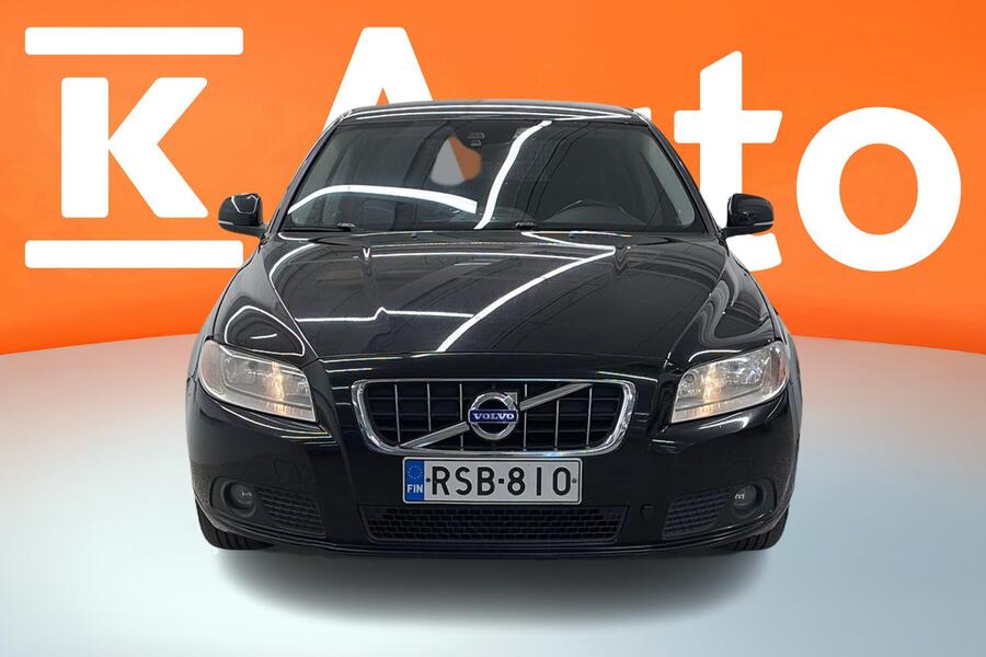 Volvo V70 vaihtoauto