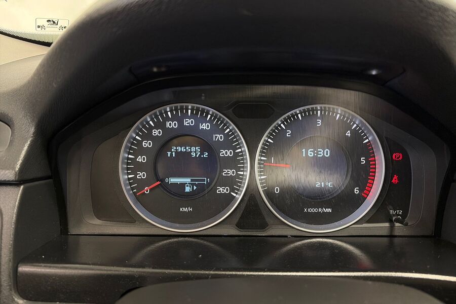 Volvo V70 vaihtoauto