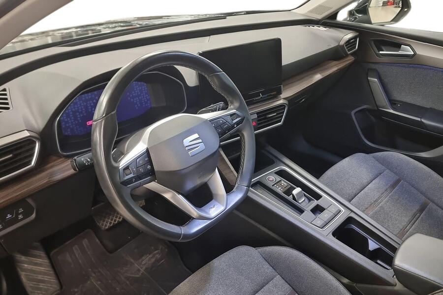 SEAT Leon Sportstourer vaihtoauto