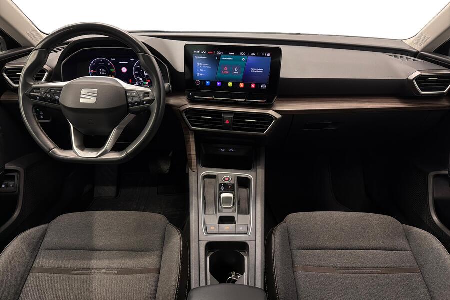 SEAT Leon Sportstourer vaihtoauto