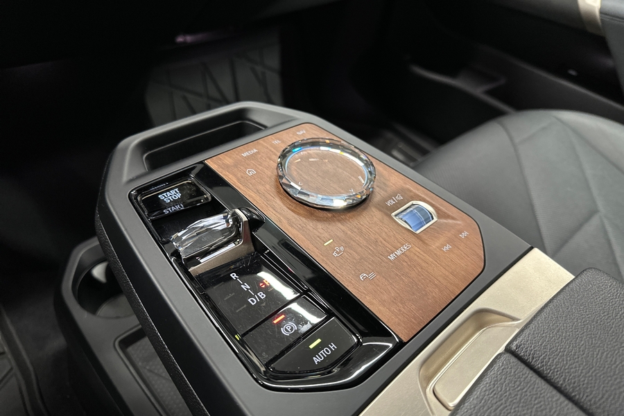 BMW iX vaihtoauto