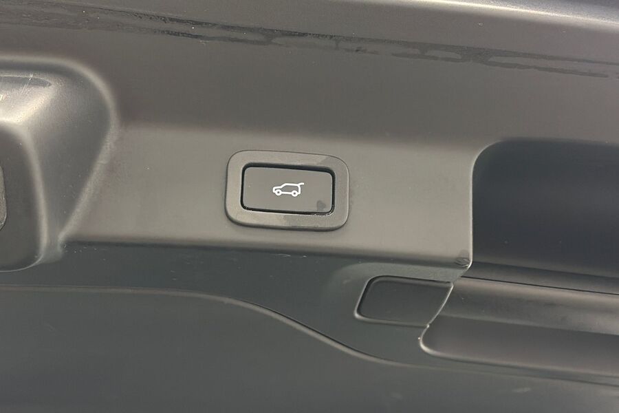 Jaguar F-PACE vaihtoauto