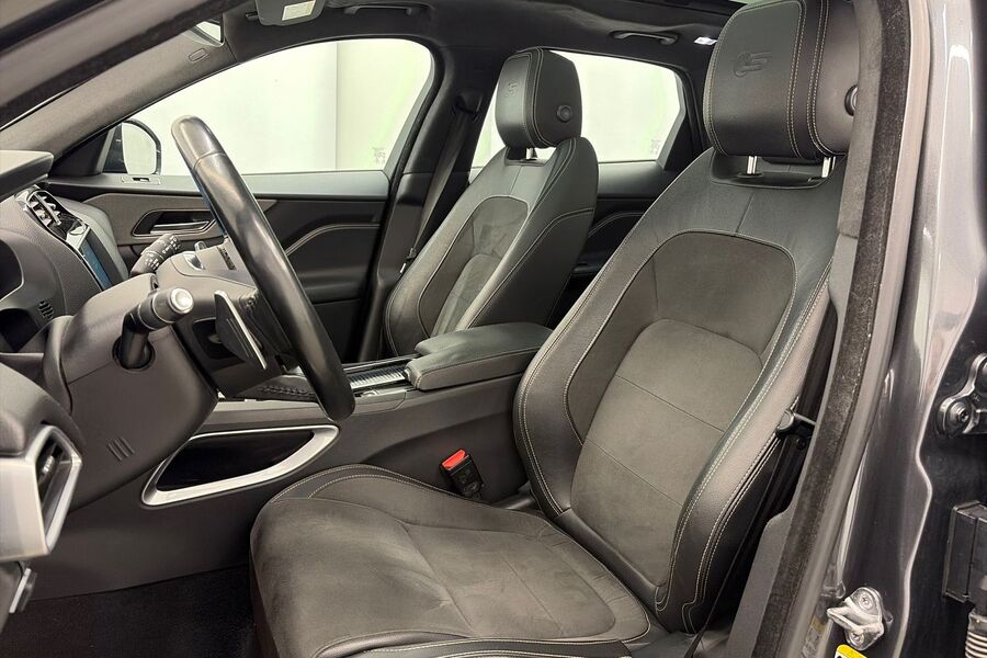 Jaguar F-PACE vaihtoauto