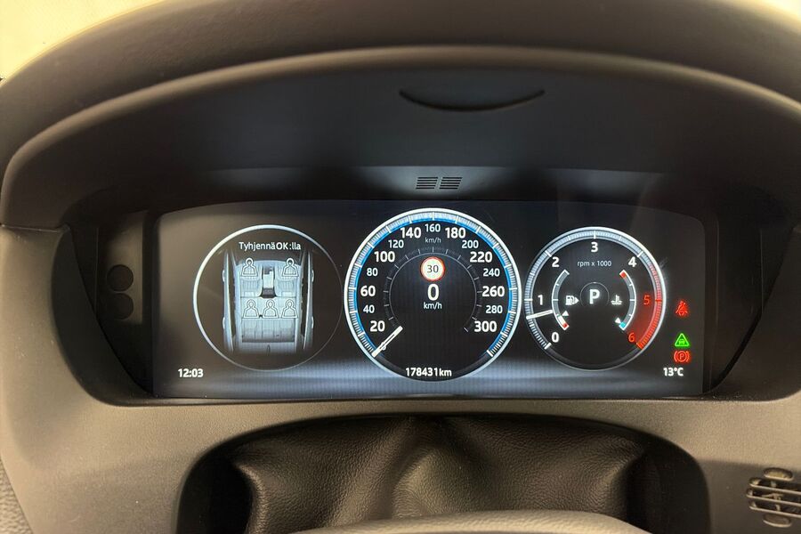 Jaguar F-PACE vaihtoauto