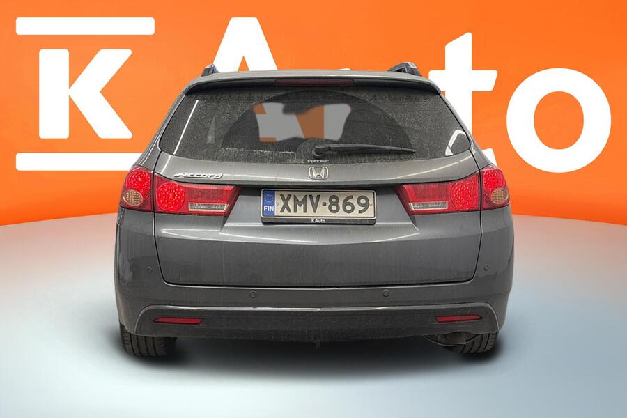 Honda Accord vaihtoauto