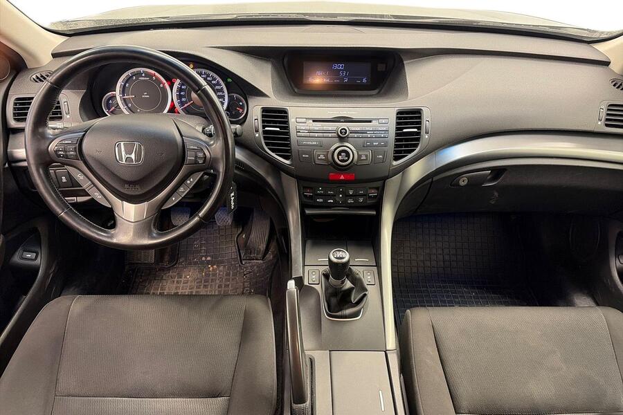 Honda Accord vaihtoauto