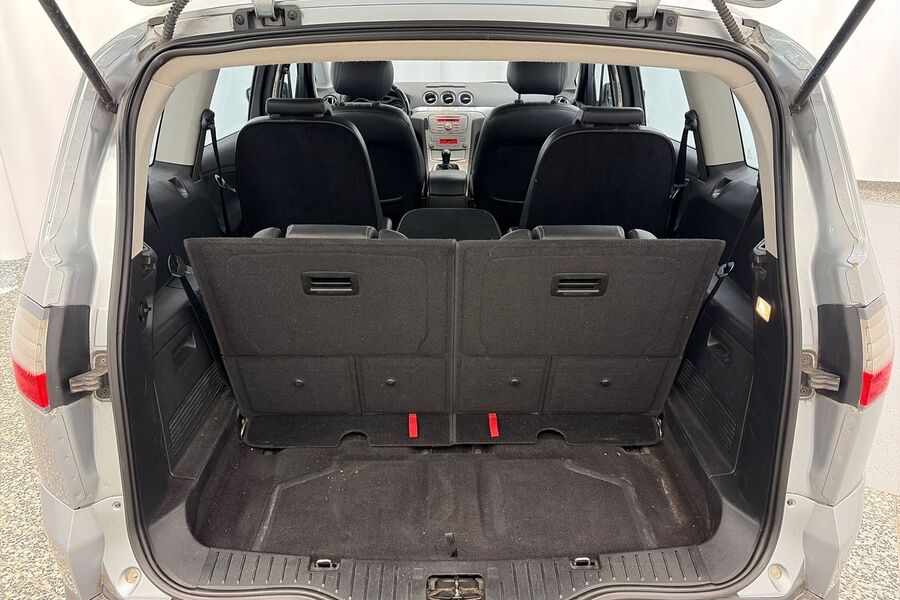 Ford S-MAX vaihtoauto