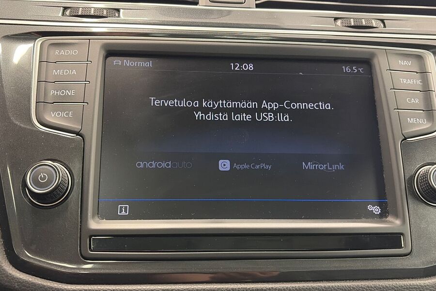 Volkswagen Tiguan vaihtoauto