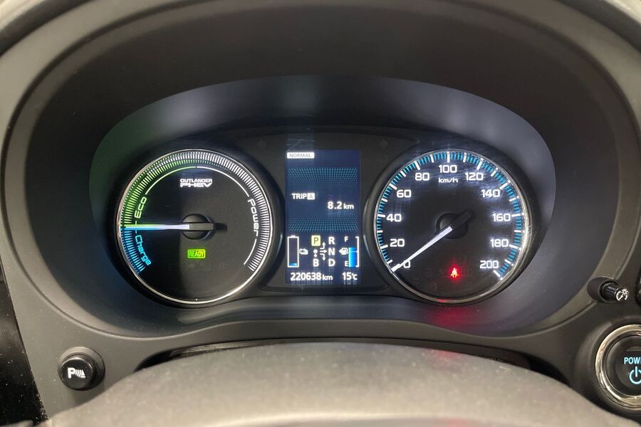 Mitsubishi Outlander PHEV vaihtoauto
