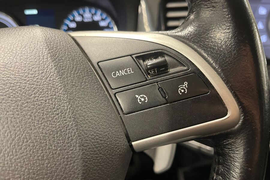 Mitsubishi Outlander PHEV vaihtoauto