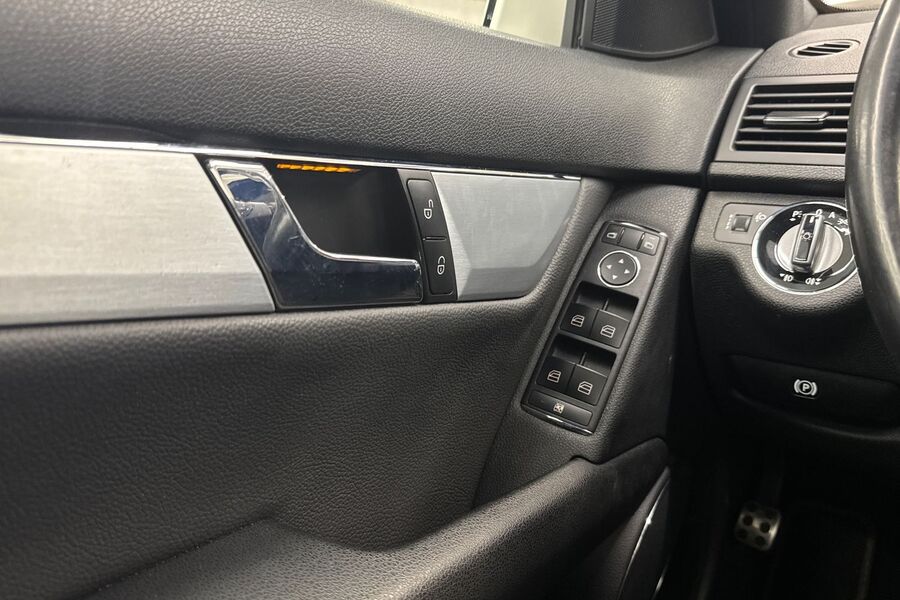 Mercedes-Benz C vaihtoauto