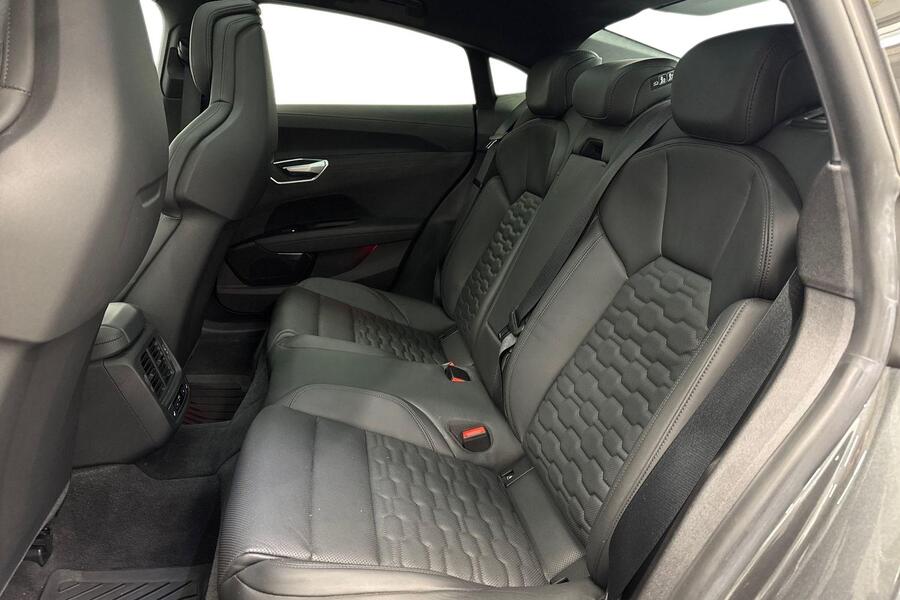 Audi e-tron GT vaihtoauto