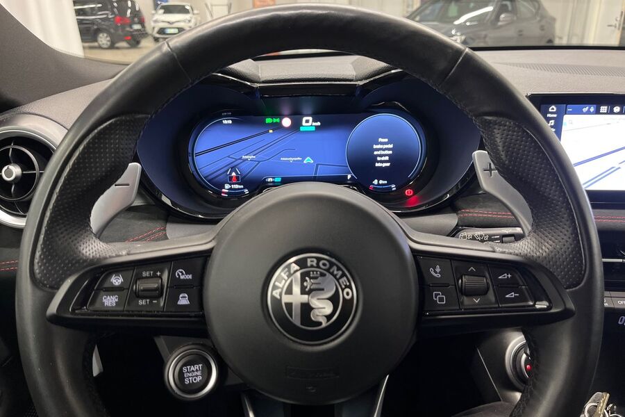 Alfa Romeo Tonale vaihtoauto