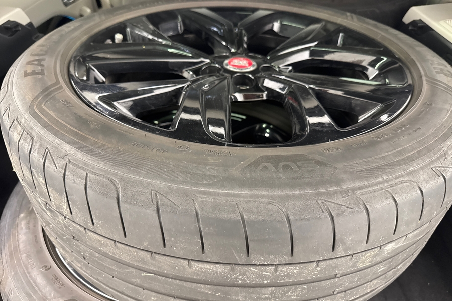 Jaguar I-PACE vaihtoauto