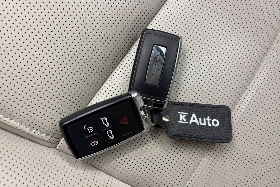 Jaguar I-PACE vaihtoauto