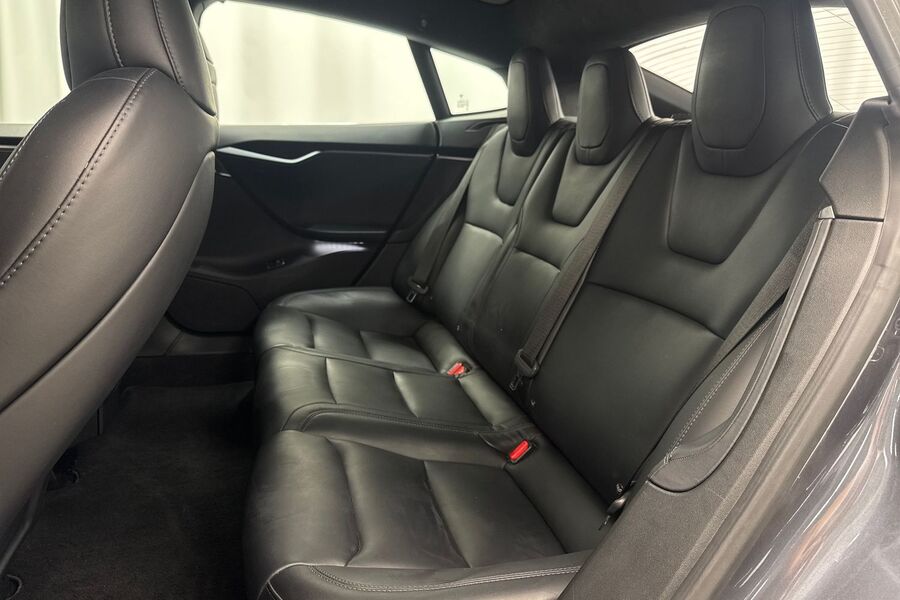 Tesla Model S vaihtoauto