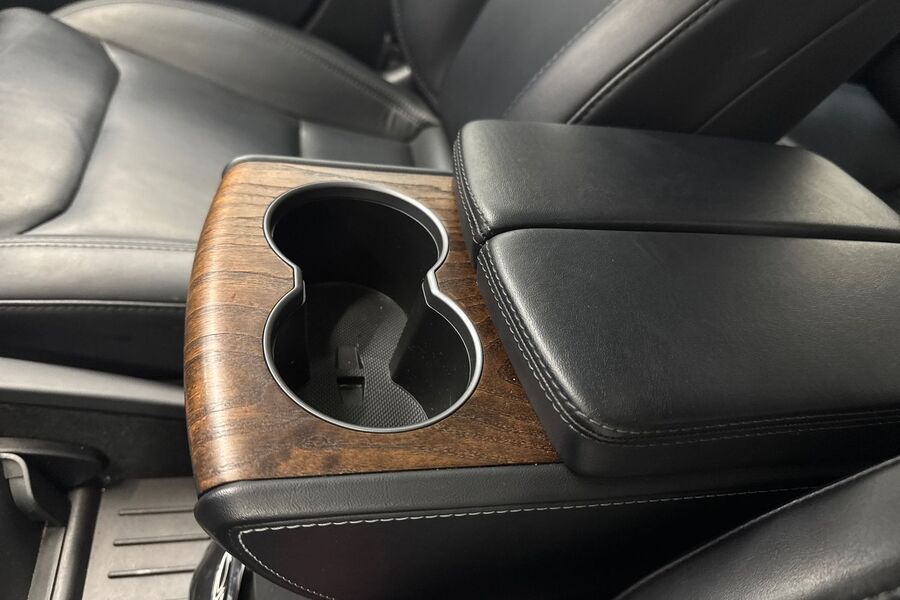 Tesla Model S vaihtoauto