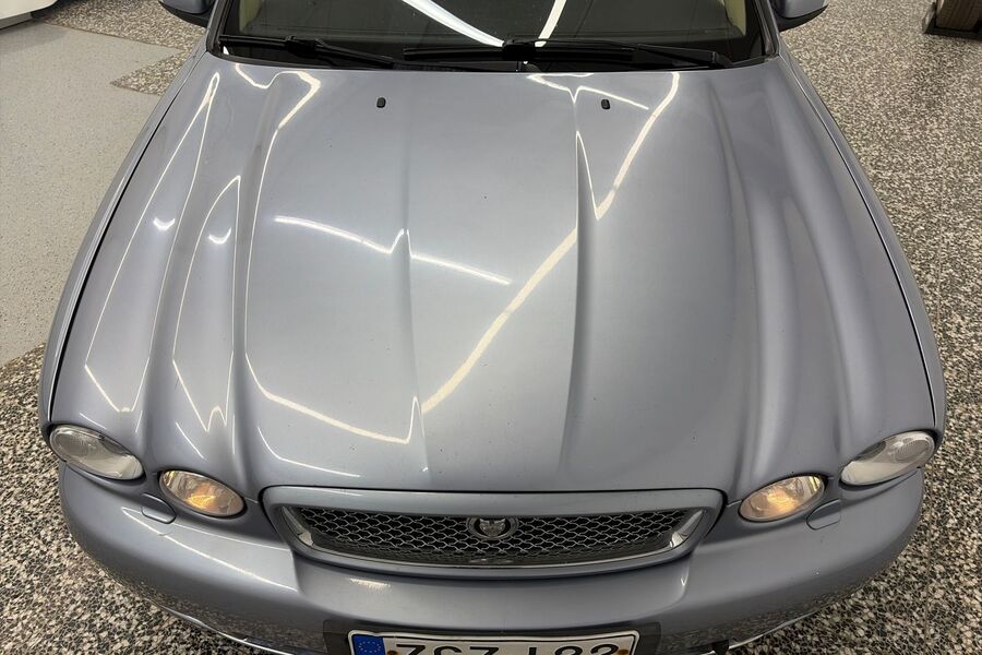 Jaguar X-Type vaihtoauto