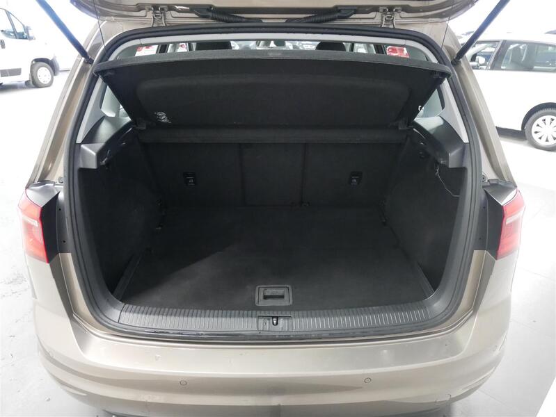 Volkswagen Golf Sportsvan vaihtoauto