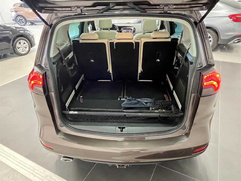 Opel Zafira vaihtoauto