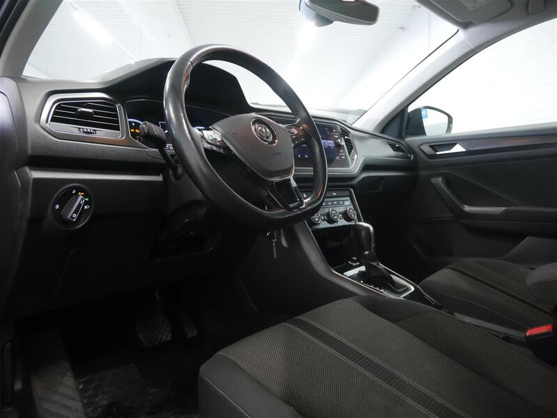 Volkswagen T-Roc vaihtoauto