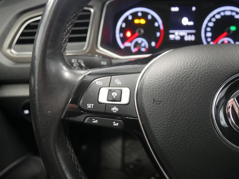 Volkswagen T-Roc vaihtoauto