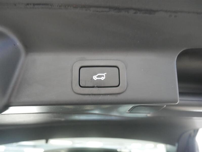 Jaguar F-PACE vaihtoauto