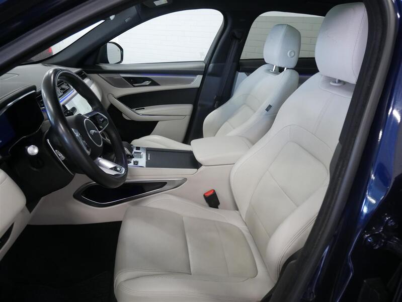 Jaguar F-PACE vaihtoauto