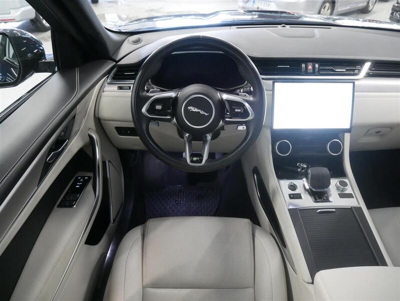 Jaguar F-PACE vaihtoauto